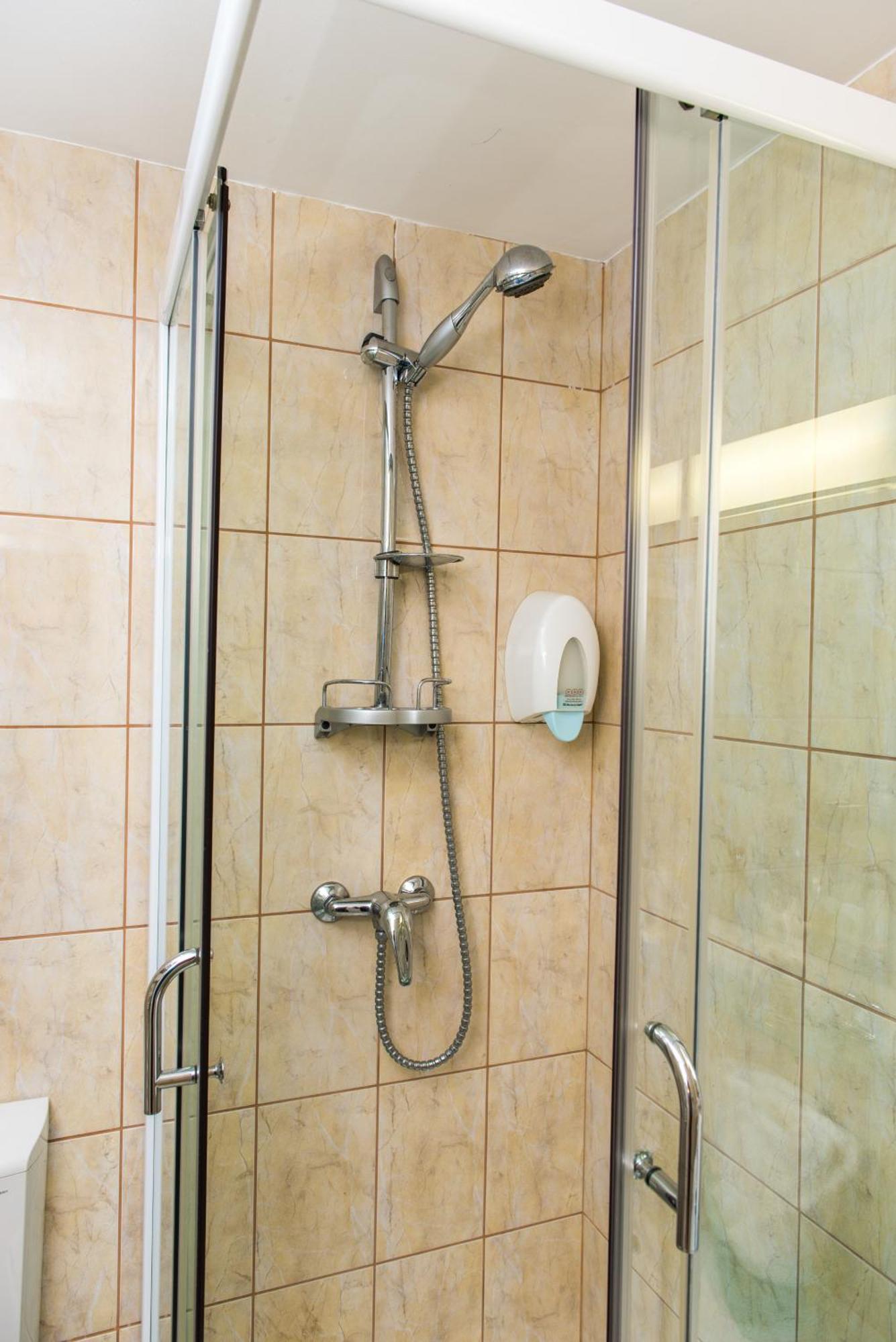 Hotel Lyra Орадеа Стая снимка
